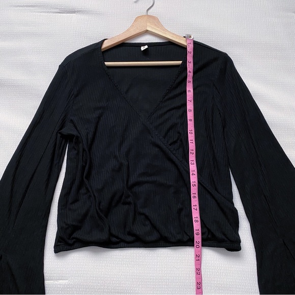 BP Black Ribbed Flared Parted Sleeve Surplice Top - Picture 3 of 12